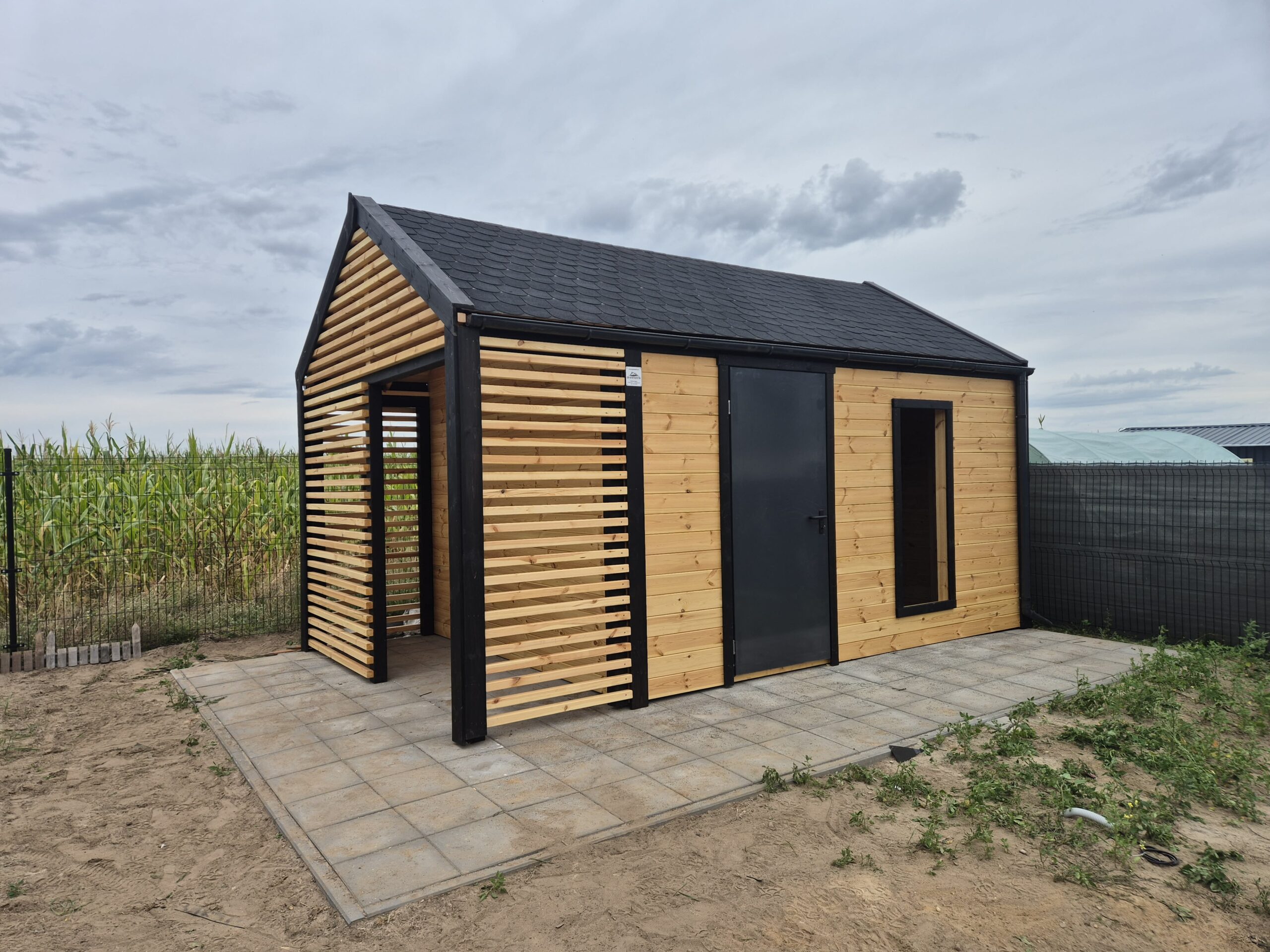 DOMEK NARZĘDZIOWY DB20 5×3 m Z DREWUTNIĄ
